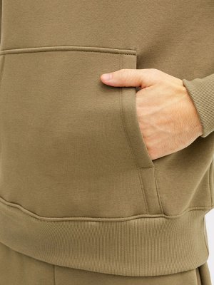 Комплект мужской (джемпер, брюки) в зеленом цвете