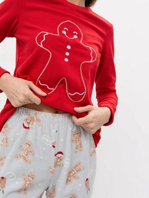 Флисовая пижама (лонгслив и брюки) с новогодним дизайном
