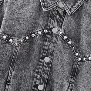 Женская джинсовая куртка-рубашка, с декором, серый