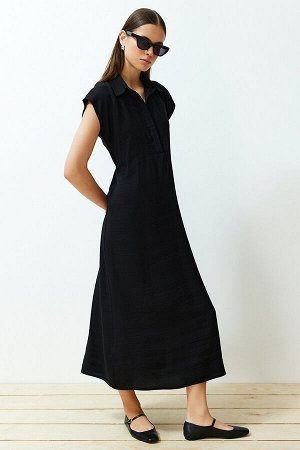 Черное платье макси с вырезом-рубашкой и воротником-стойкой