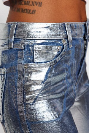 Серые блестящие узкие джинсы с высокой талией и металлическим принтом
