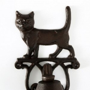 Колокол сувенирный чугун "Кот, гуляющий по крыше" 23,5х13,5х13 см