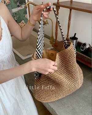Сумка Видео: https-//www.modernbag.ru/media/upload/%D0%BD%D0%B0%D0%B1%D0%BE%D1%80%201/BG-S-125.mp4	

Плетеная соломенная сумка
Размер: см.фото&nbsp;