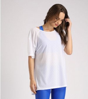 Топ Белый
Женская удлиненная футболка свободного кроя.
Материал:
microMeryl (сетка) - "дышащая", легкая и эластичная разновидность сетки с ярко выраженной овальной ячеистой структурой. Имеет легкую по