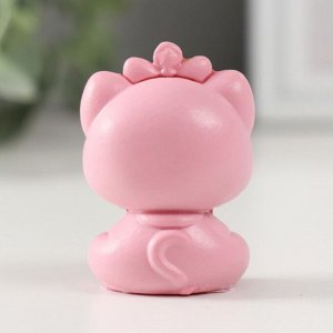 Фигурка полистоун «Кошечка с золотым колокольчиком», 2x3x5 см, МИКС