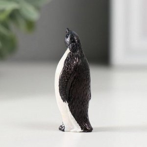 Фигурка полистоун «Императорский пингвин», 1.8x2.7x4.5 см, МИКС