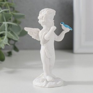 Сувенир полистоун "Белоснежный ангел стоит с цветной птичкой" 9х3,8х4,8 см