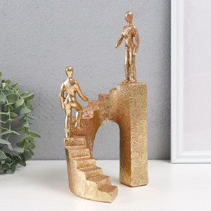 Фигурка полистоун «Двое на лестнице», золото, 13.5x10.5x25.5 см