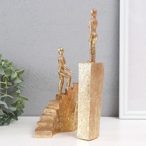 Фигурка полистоун «Двое на лестнице», золото, 13.5x10.5x25.5 см