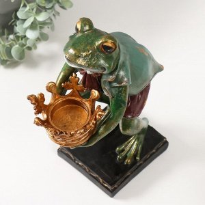Фигурка-подсвечник на 1 свечу «Лягуха с короной», полистоун, 14.5x12.5x26 см