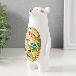 Фигурка полистоун «Белый мишка с текстилем на животе», 8x5.5x14.3 см