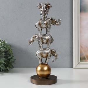 Фигурка полистоун «Четыре слона на шаре: пирамида», серебро, 13.1x11.1x31 см