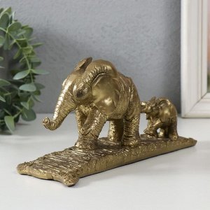 Фигурка полистоун «Слониха со слонёнком на прогулке», 21x8x10.8 см