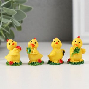Фигурка полистоун «Цыплёнок на травке», 2x2x3.2 см, МИКС