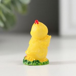 Фигурка полистоун «Цыплёнок на травке», 2x2x3.2 см, МИКС