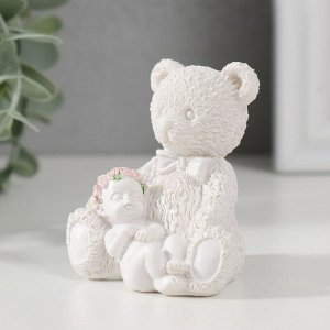 Сувенир полистоун "Малыш в веночке спит на медведе" 6х5,2х5,7 см