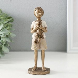 Фигурка полистоун «Мальчишка с котом», под бронзу, бело-песочный, 5.5x5.5x16.5 см