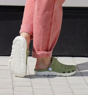 Обувь женская пляжная Сабо двухцветные с белой подошвой цвет Хаки
