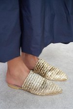 ЖЕНСКИЕ ТАПОЧКИ НА ПЛОСКОЙ ПОДОШВЕ С МЕТАЛЛИЧЕСКИМ ВЯЗАНИЕМ MOON GOLD
