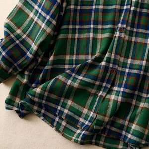 Женская клетчатая рубашка с длинными рукавами и накладным карманом, зеленый