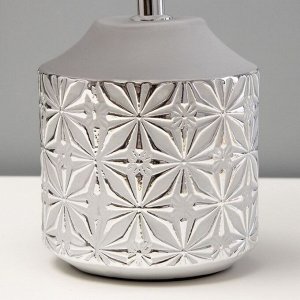 Настольная лампа "Анрия" Е14 40Вт серебро 20х20х32 см
