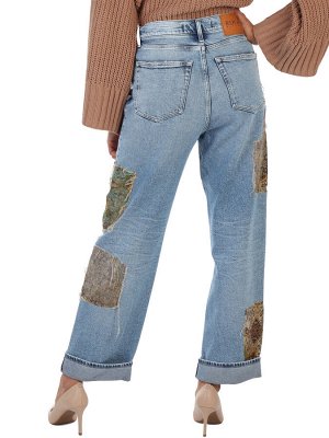 Джинсы Рваная джинсовая ткань
застежка на пуговице и потайных пуговицах под клапаном
модель пять карманов
фирменная нашивка сзади
фирменная вышивка сзади
контрастная аппликация
винтажный эффект
прямог