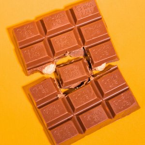 Шоколад "CHIKALAB" молочный с кешью 100 гр.х 12
