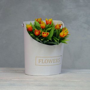 Переноска для цветов, ваза Овал с тиснением flowers, белый 12,5 х 13,5 х 18 см