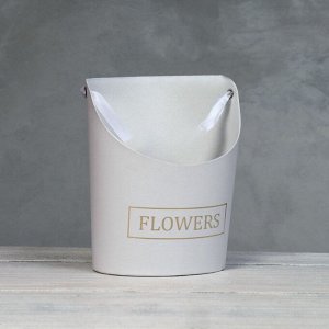 Переноска для цветов, ваза Овал с тиснением flowers, белый 12,5 х 13,5 х 18 см