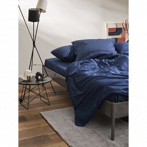 Комплект постельного белья из премиального сатина темно-синего цвета из коллекции Essential, 200х220 см