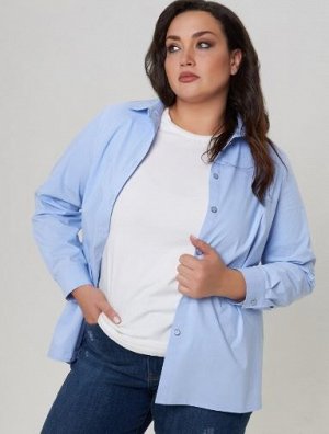 Рубашка Рубашка А-силуэта из хлопковой ткани бледно-голубого цвета с застежкой на пуговицы. Отложной воротник на стойке, прямой низ изделия. Благодаря составу ткани рубашка приятна к телу и за ней лег