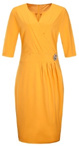 Платье-миди с коротким рукавом декорированное брошью цвет: ЖЕЛТЫЙ