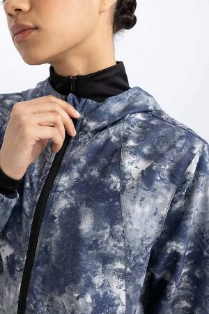 Водоотталкивающий дождевик приталенного кроя с капюшоном и сетчатой подкладкой DeFactoFit Гибкое текстурированное пальто