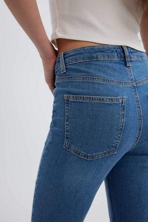 Длинные джинсовые брюки Mia Flare Fit с нормальной талией