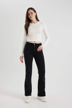 Длинные джинсовые брюки Mia Flare Fit с нормальной талией