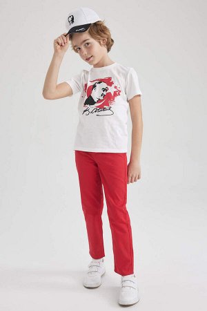 Красные габардиновые брюки для мальчиков ко Дню защиты детей 23 апреля
