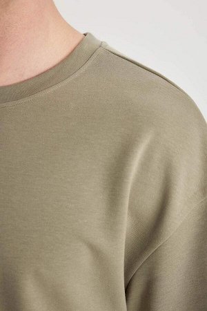 Базовая футболка из плотной ткани с круглым вырезом и короткими рукавами оверсайз