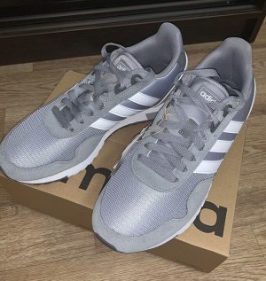 Кроссовки Adidas