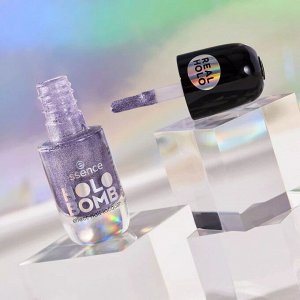 Лак для ногтей essence с оригинальным эффектом Holo Bomb effect nail lacquer 03 EXPS