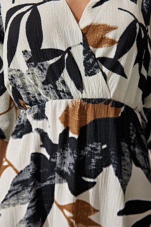 Женское трикотажное платье цвета экрю, черное с запахом и воротником-стойкой DK00167