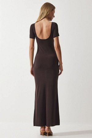 Женское коричневое длинное трикотажное платье песочного цвета с открытой спиной DZ00115