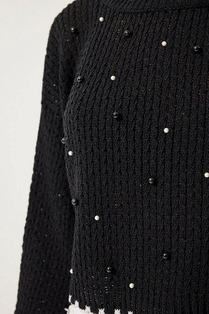 Женский черный сезонный укороченный трикотажный свитер с жемчугом и ажурным узором MC00256