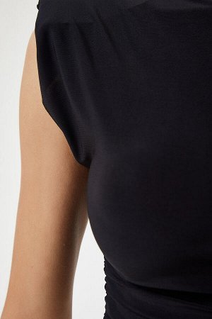 Женская черная укороченная трикотажная блузка со сборками и высоким воротником CI00101