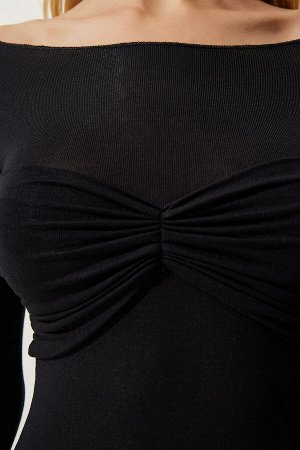 Женская черная блузка из тонкого трикотажа с деталями на груди US00919