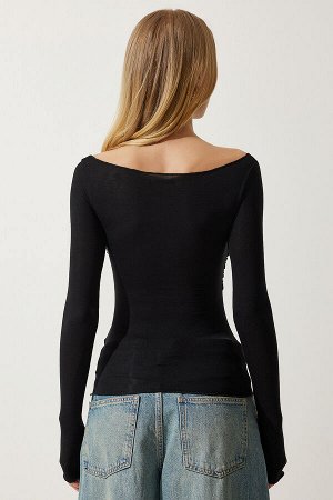 Женская черная блузка из тонкого трикотажа с деталями на груди US00919