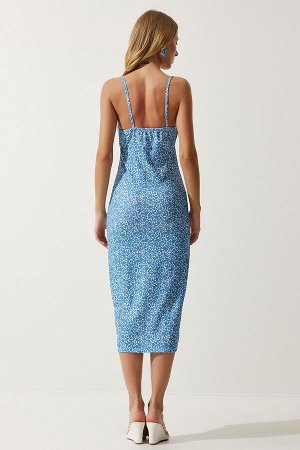 Женское яркое небесно-голубое летнее вязаное платье с разрезом и цветочным принтом CI00029