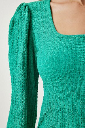 Женская зеленая трикотажная блузка с квадратным воротником и текстурой DD01111