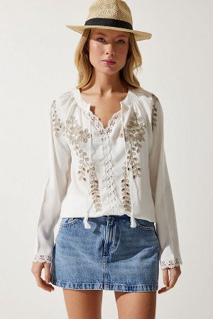 Женская трикотажная блузка цвета экрю с вышивкой ES00149