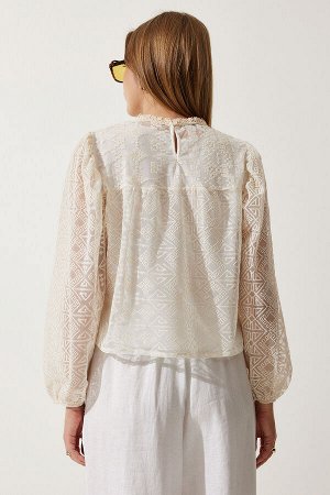 Женская кремовая кружевная блузка с объемными рукавами ES00156