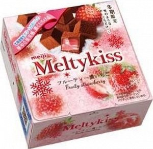 Шоколад MEIJI Melty kiss фруктовый темно-клубничный 56г